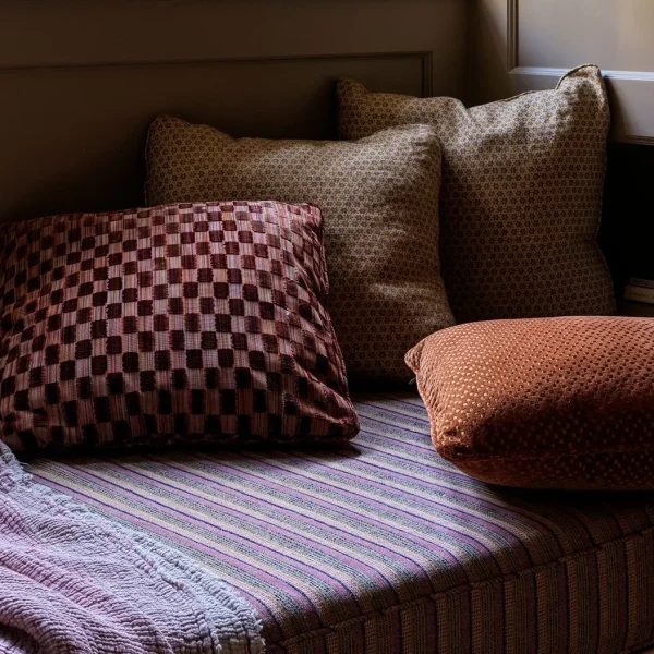 Best Platforms for Custom Pillows in 2026: Simple Tools for First-Time Designers